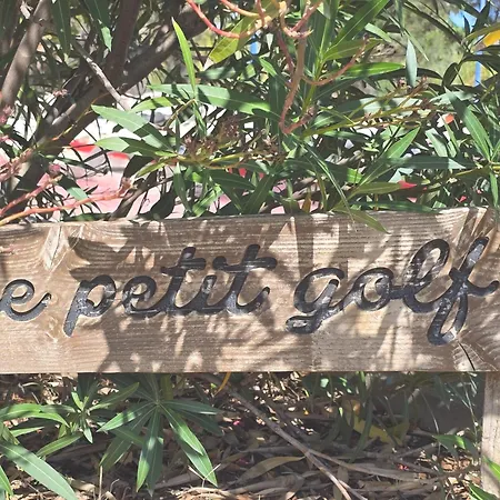 Le Lounge à 200 M De La 5 étoiles Parque de Campismo